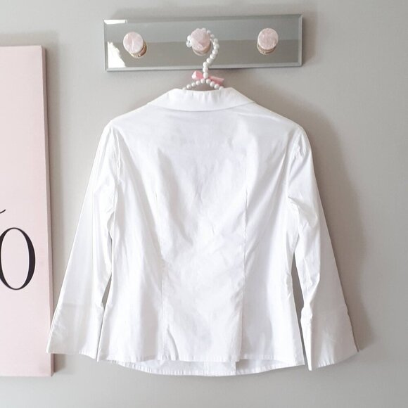 EUC DStudio white cotton blend blouse with statement button, 6 - Picture 13 of 13